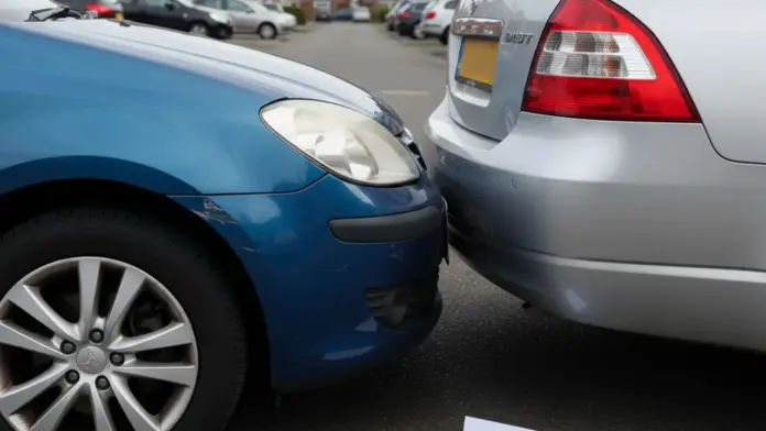Image de couverture - Petit accrochage de voiture sans constat : pourquoi c'est risqué et comment rattraper le coup