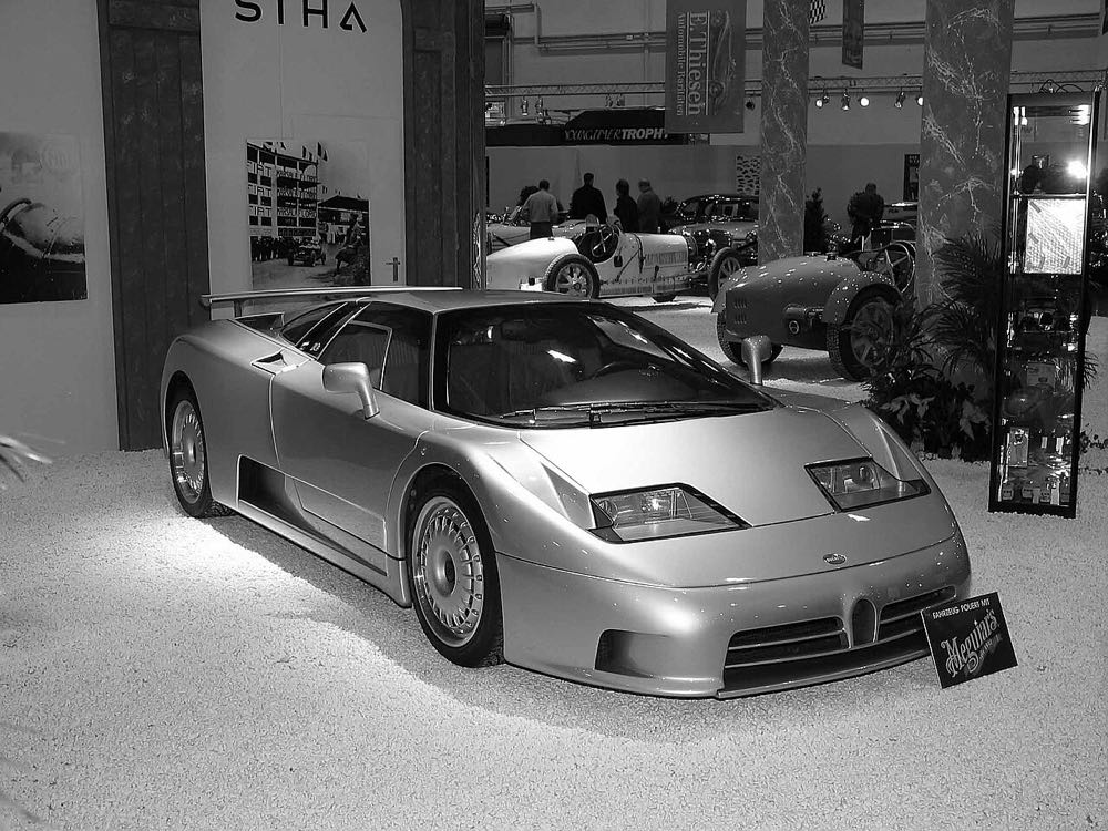 Bugatti EB110 exposée